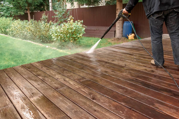 Best Driveway Pressure Washing  in Independence, WI